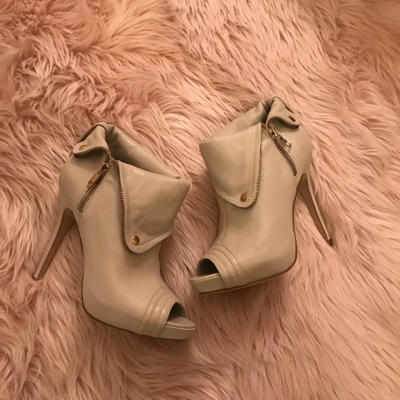 Aldo Shoes - Aldo Leather White Booties w gold hardware